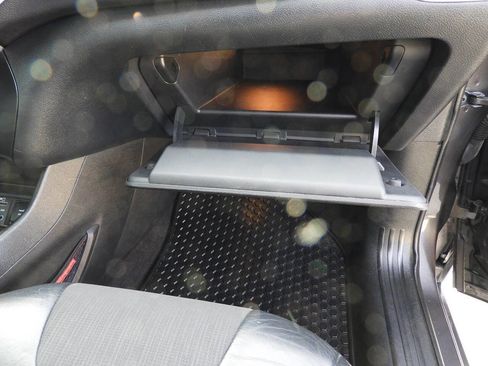 Used 2017 Jeep Cherokee Trailhawk w/ Cold Weather Group image 35