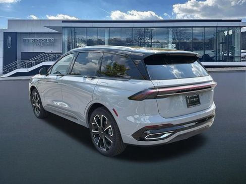 New 2026 Lincoln Nautilus Reserve AWD/4WD image 5