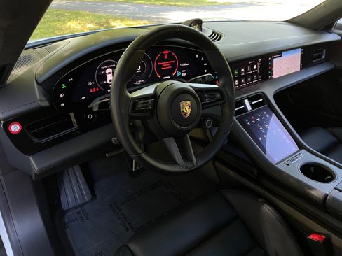 Used 2024 Porsche Taycan GTS w/ Premium Package (P6U) image 28