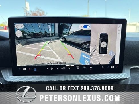 Used 2025 Ford Explorer Platinum image 17