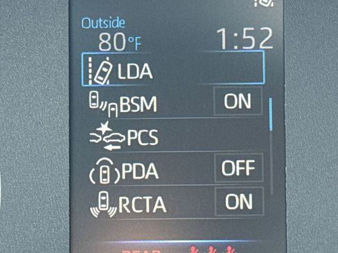 Used 2023 Toyota Corolla Cross LE w/ Moonroof Package AWD/4WD image 19