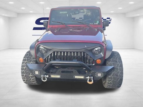 Used 2013 Jeep Wrangler Unlimited Sport image 2