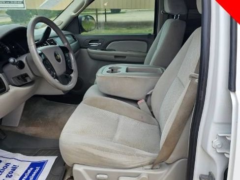 Used 2007 Chevrolet Suburban 2WD image 9