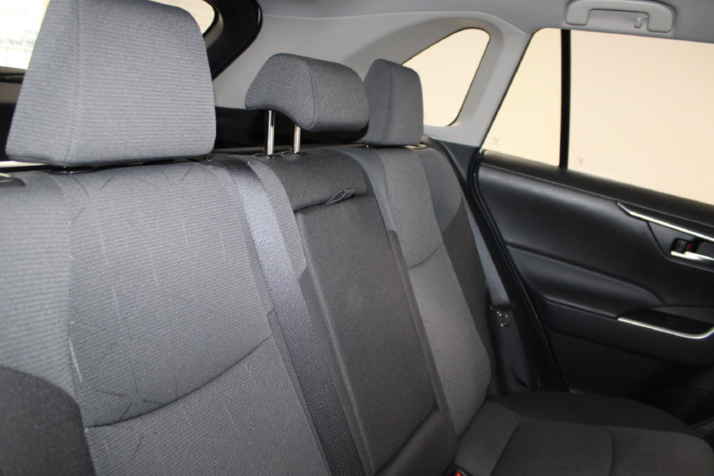 Used 2025 Toyota RAV4 XLE AWD/4WD image 21