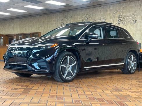 Used 2023 Mercedes-Benz EQS 580 4MATIC SUV image 4