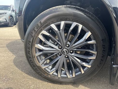 Used 2025 Nissan Rogue Platinum FWD image 29
