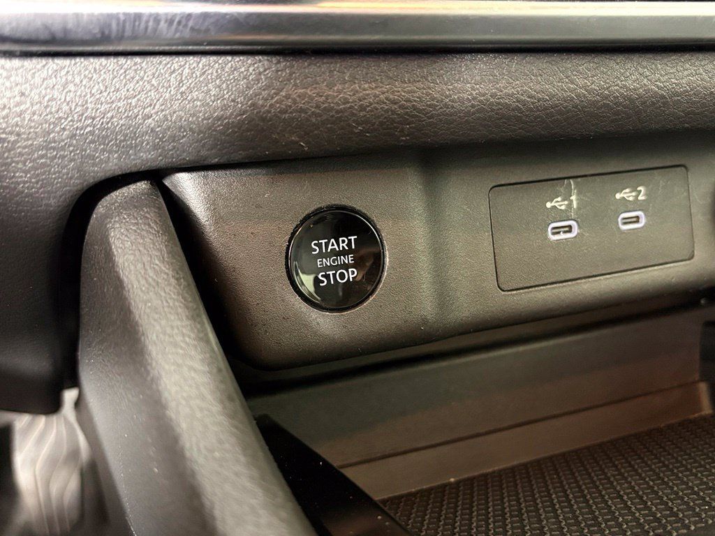 Used 2024 Nissan Rogue SV FWD image 28