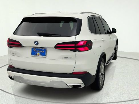 Used 2025 BMW X5 xDrive50e AWD/4WD image 6