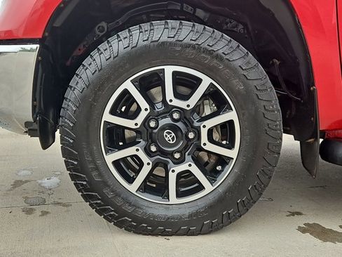 Used 2020 Toyota Tundra Limited AWD/4WD image 22