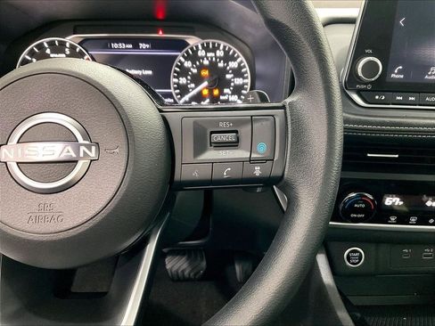Used 2023 Nissan Rogue SV AWD/4WD image 23