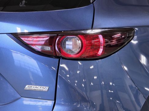 Used 2017 MAZDA CX-5 Touring image 12