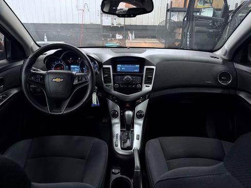 Used 2015 Chevrolet Cruze LT FWD image 20