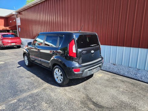 Used 2012 Kia Soul + w/ Audio Pkg FWD image 3