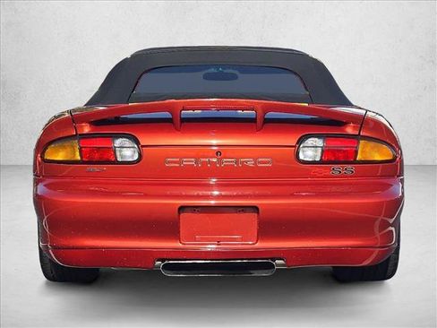 Used 2001 Chevrolet Camaro Z28 w/ SS Performance/Appearance Pkg RWD image 7