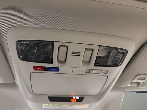 Used 2017 Subaru Outback 2.5i Limited image 27