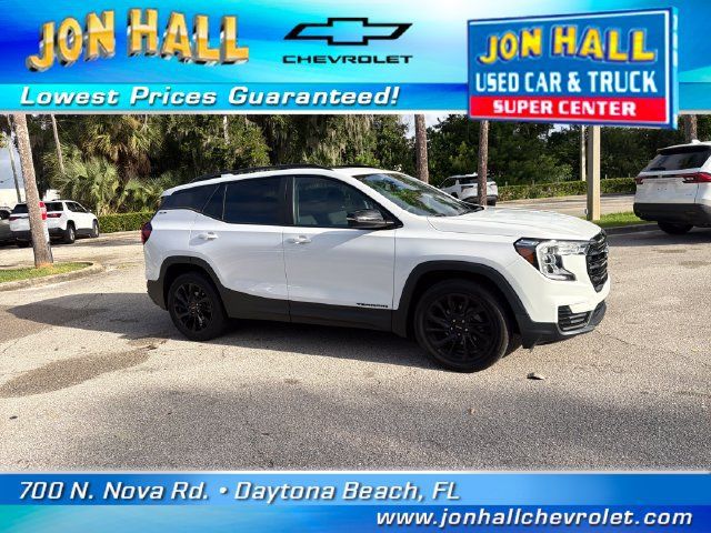 Used 2023 GMC Terrain SLE w/ Driver Convenience Package FWD image 14