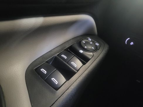 Used 2021 Chevrolet Equinox LS w/ LS Convenience Package FWD image 27