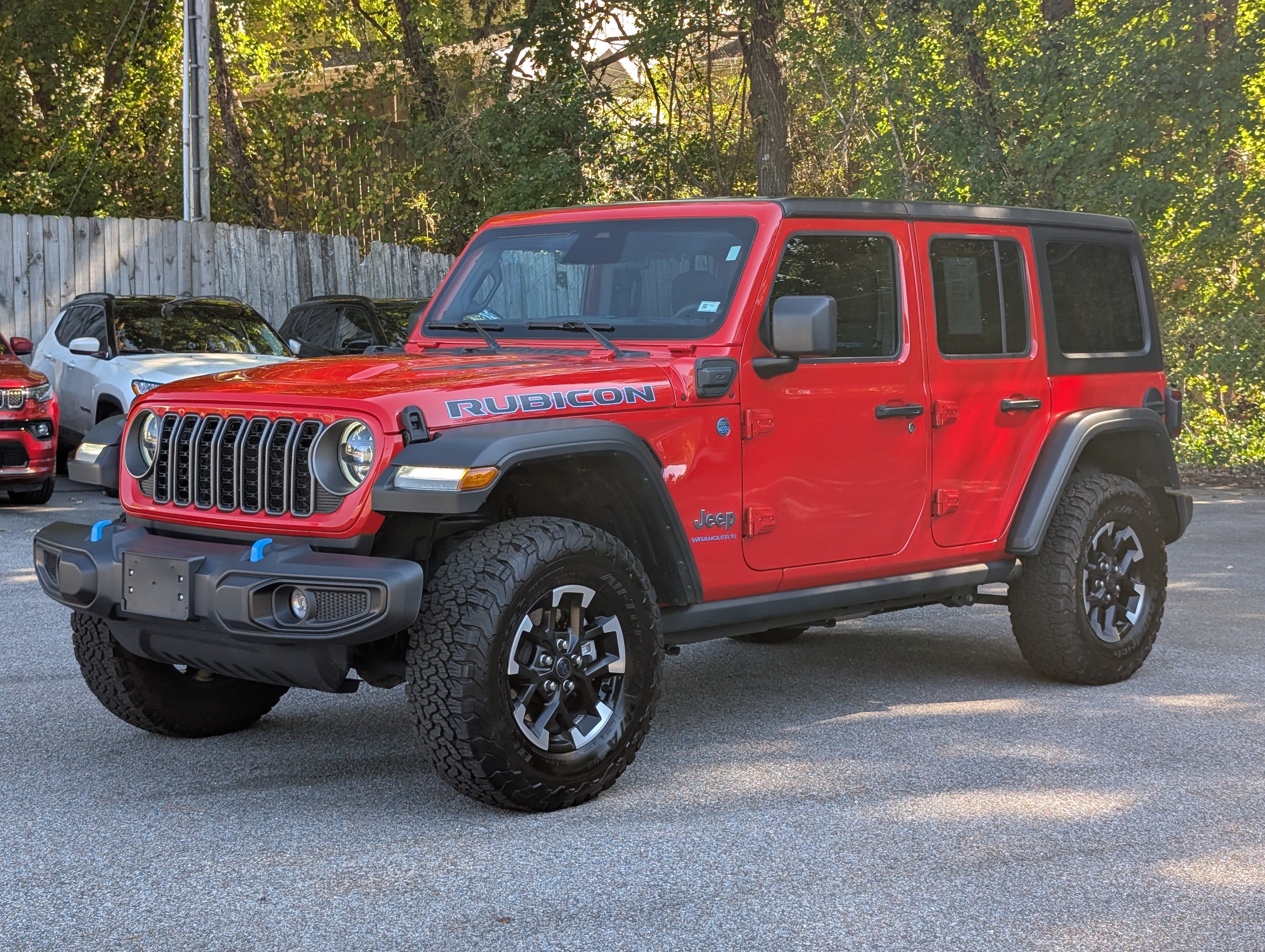 Used 2025 Jeep Wrangler Unlimited Rubicon 4xe AWD/4WD image 5
