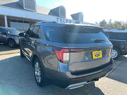New 2026 Ford Explorer Platinum RWD image 6