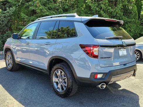 Certified 2024 Honda Passport TrailSport image 4