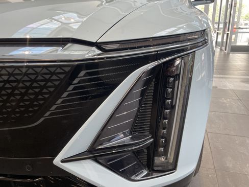 Used 2024 Cadillac Lyriq Sport AWD/4WD image 5