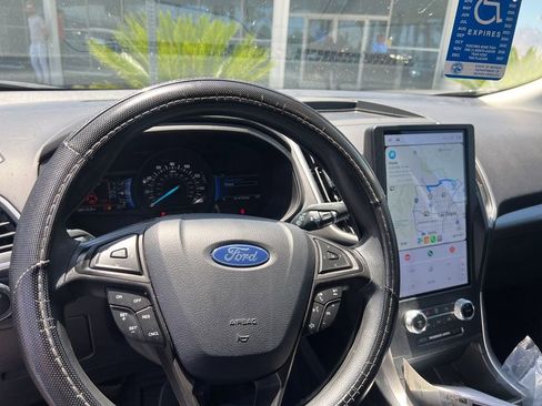 Used 2024 Ford Edge SE w/ Black Appearance Package AWD/4WD image 4