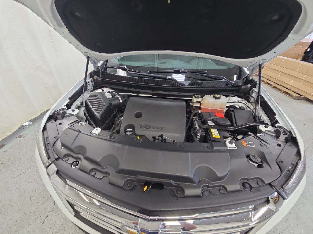 Certified 2024 Chevrolet Traverse LT FWD image 38