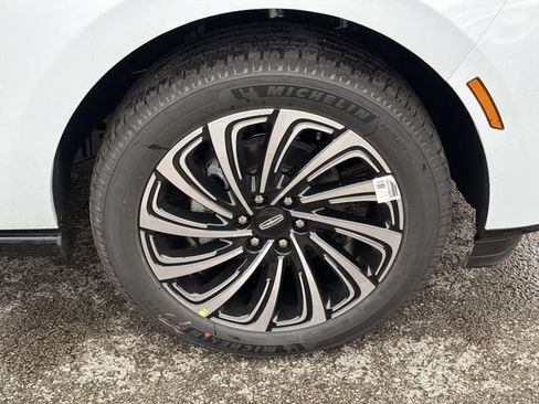 New 2026 Lincoln Navigator Black Label AWD/4WD image 9