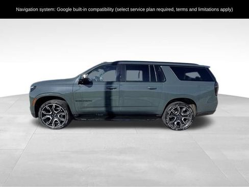Used 2025 Chevrolet Suburban RST w/ RST Capability Package AWD/4WD image 4