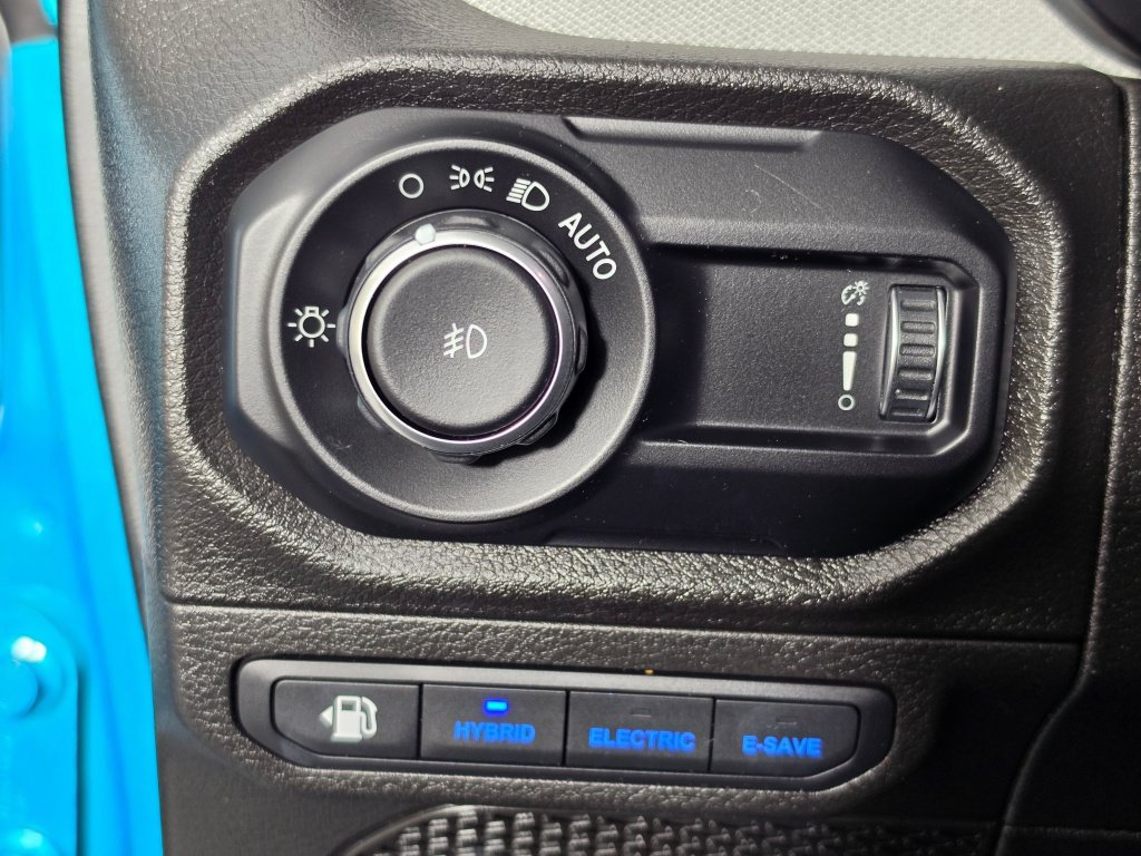 Used 2024 Jeep Wrangler Unlimited AWD/4WD image 25
