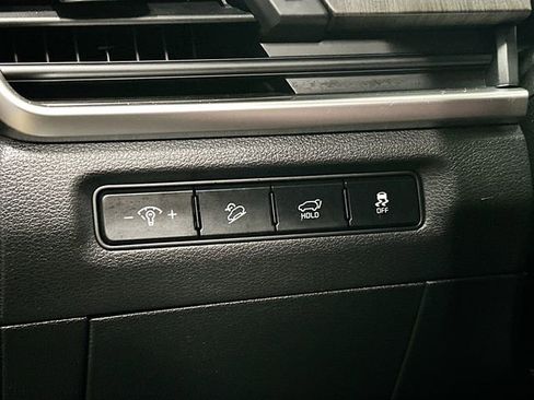 Used 2023 Kia Telluride EX w/ EX Captain's Chair Package image 10