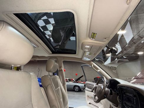 Used 2000 Toyota Land Cruiser AWD/4WD image 74