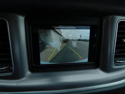 Used 2022 Dodge Charger SXT image 31