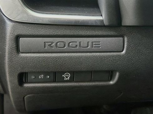 Used 2024 Nissan Rogue S AWD/4WD image 16