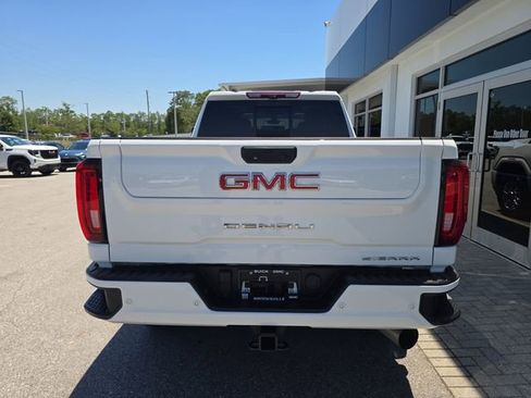Certified 2022 GMC Sierra 2500 Denali w/ Denali Ultimate Package AWD/4WD image 7