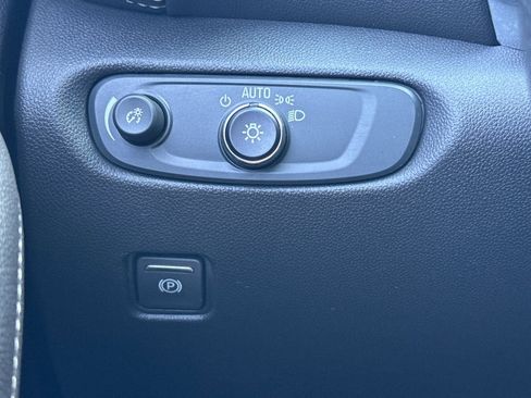 Used 2023 Chevrolet Blazer LT image 41