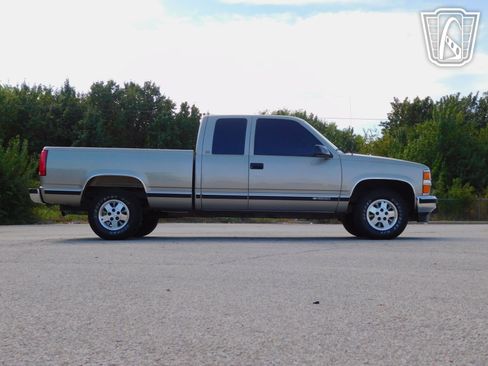 Used 1998 Chevrolet Silverado 1500 w/ Preferred Equipment Group 2 image 30