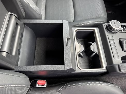 Certified 2025 Toyota 4Runner TRD Off-Road Premium image 19