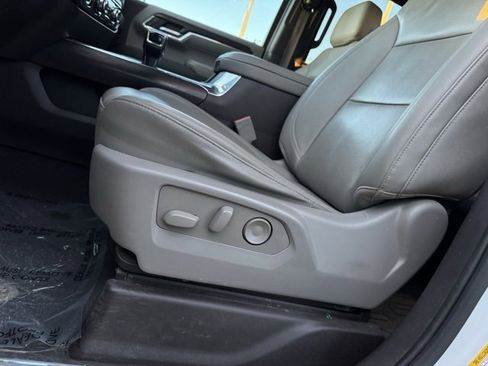 Used 2023 GMC Sierra 1500 SLT image 8