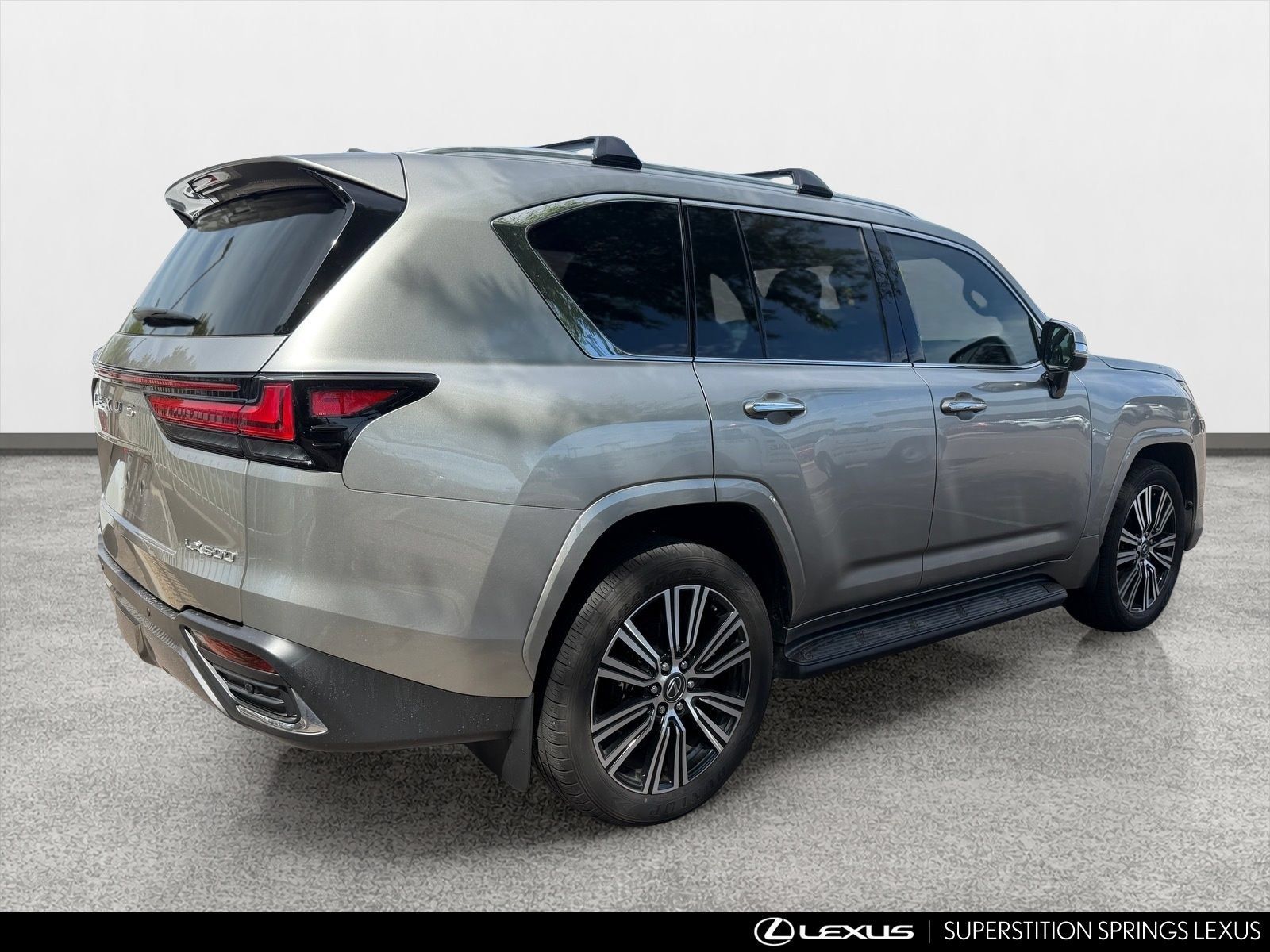 Used 2024 Lexus LX 600 4WD w/ Luxury Package image 3