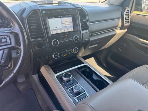 Used 2018 Ford Expedition Max Limited AWD/4WD image 25