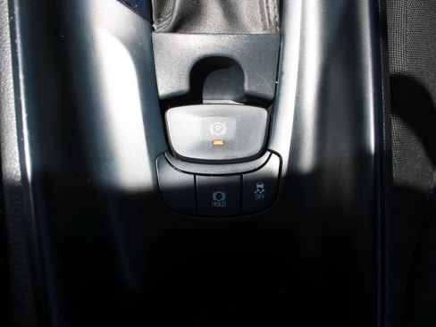 Used 2021 Toyota C-HR LE FWD image 39