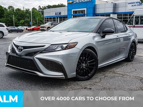 Used 2021 Toyota Camry XSE w/ Navigation Package FWD image 2