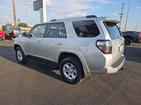 Used 2024 Toyota 4Runner SR5 Premium image 4