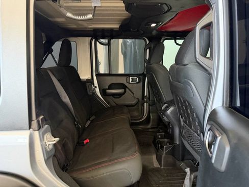 Used 2018 Jeep Wrangler Unlimited Rubicon AWD/4WD image 21