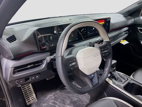 New 2025 Kia K4 GT-Line Turbo image 9