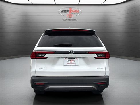 Certified 2025 Toyota Grand Highlander AWD image 8