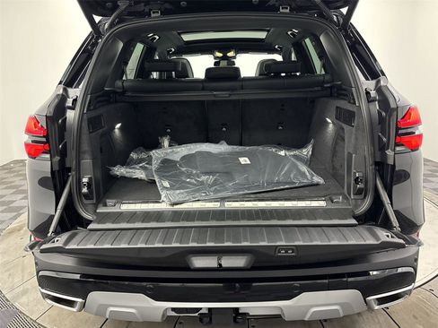 Used 2026 BMW X5 xDrive50e w/ Climate Comfort Package image 21