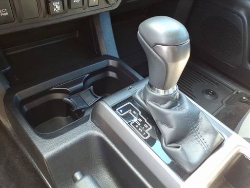 Used 2023 Toyota Tacoma TRD Off-Road AWD/4WD image 33