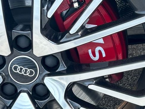 Used 2025 Audi SQ5 Premium Plus w/ Premium Plus Package image 42